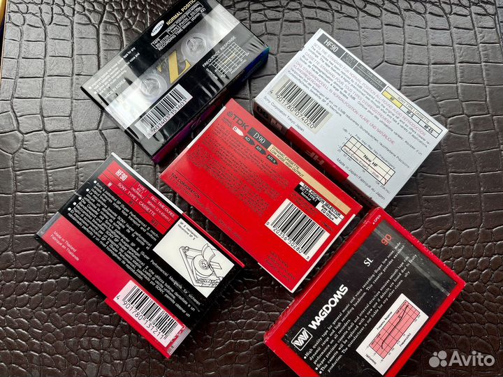 Лот запечатанных кассет