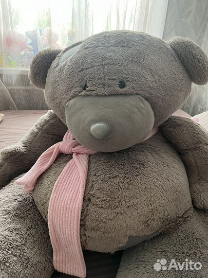 Большой плюшевый мишка