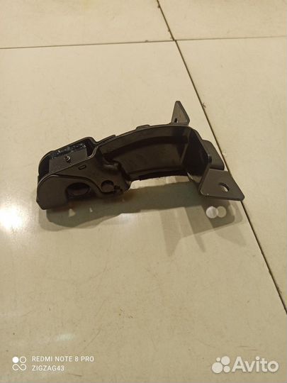 Крепеж заднего сиденья (Kia K5 III)