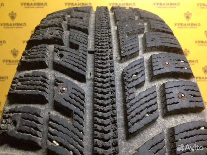 Kumho I'Zen KW22 215/65 R16