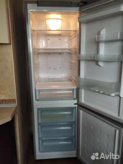 Холодильник samsung