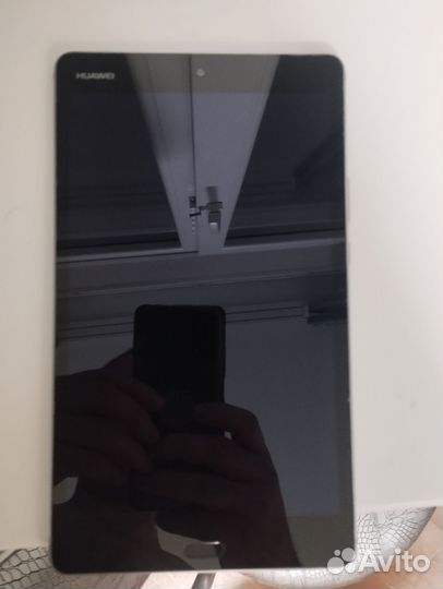 Телефон Huawei MediaPad M3