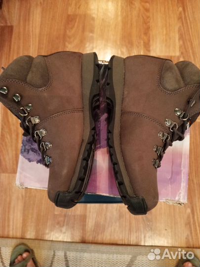 Женские ботинки