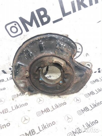 Кулак задний правый Mercdes W221 W216