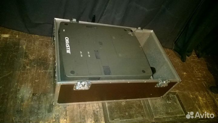 Ящик для проектора