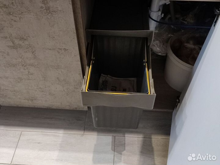 Держатель для мусорного ведра прямоуготьного