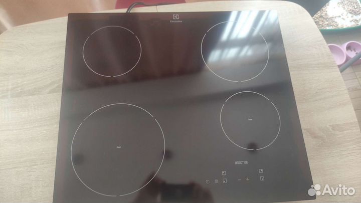 Индукционная варочная панель electrolux EHH56240ik