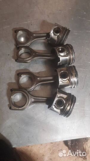 Поршень шатун Citroen Xsara рест. 2006