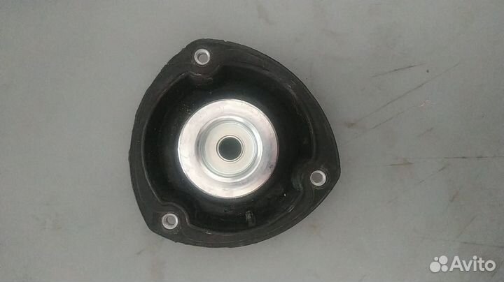 Опора аморт. стойки, верхняя, 5Q0412331E