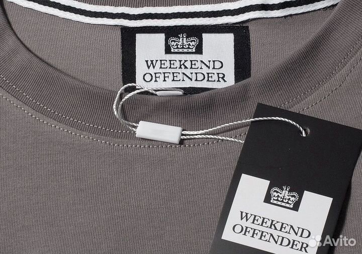 Футболка Weekend Offender