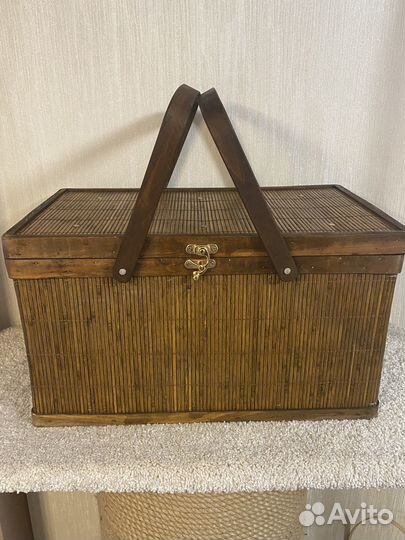 Корзина для пикника с посудой