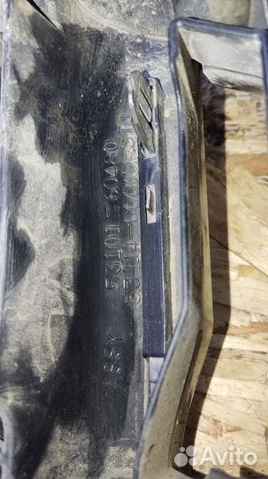 Решетка радиатора Toyota Land Cruiser 200 08-21