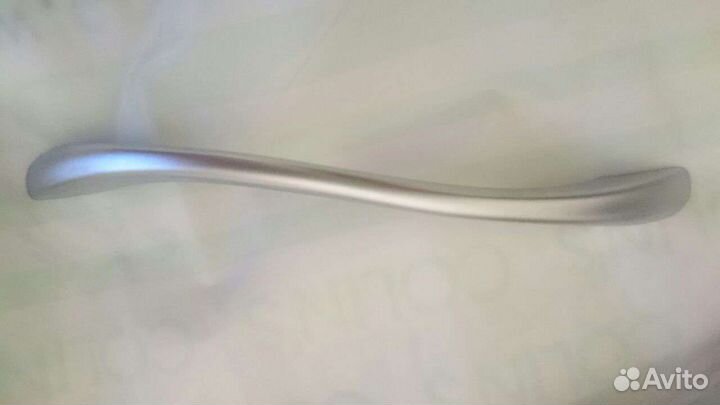 Мебельные металлические ручки Boyard (с винтами)