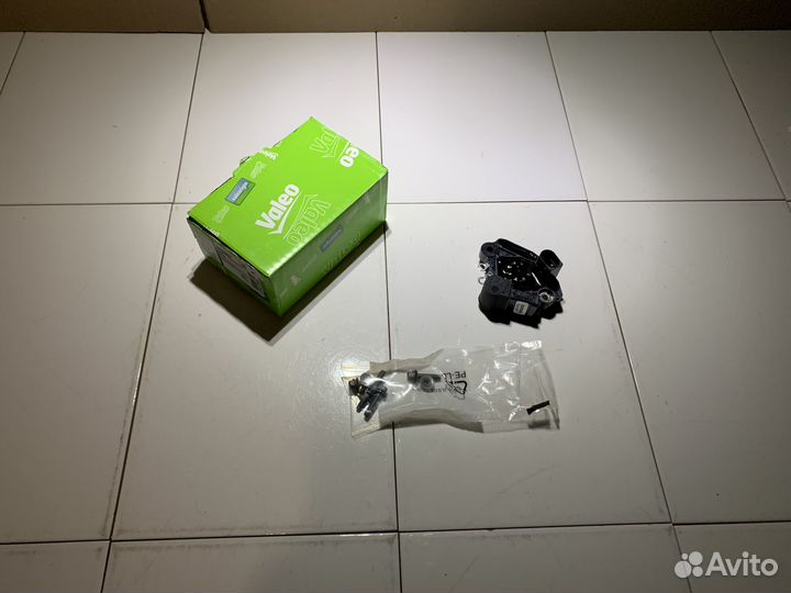 Регулятор генератора Skoda Octavia Seat Leon 99-06