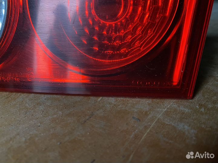 Задние фонари в крышку багажника accord 7 рест