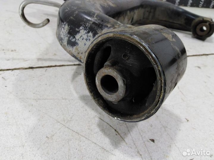 Рычаг задний нижний левый