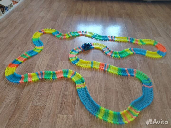 Трек (гибкий) -дорога с машинкой для мальчика