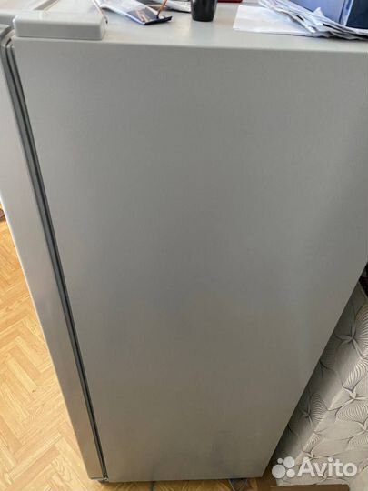 Продаю новый холодильник novex