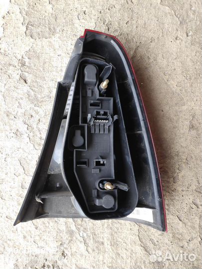 Фонарь задний левый на renault logan 1