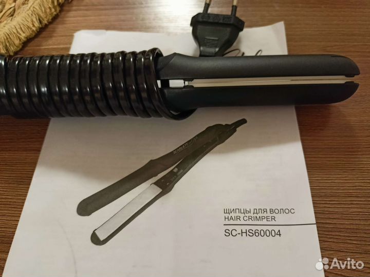Выпрямитель для волос новый