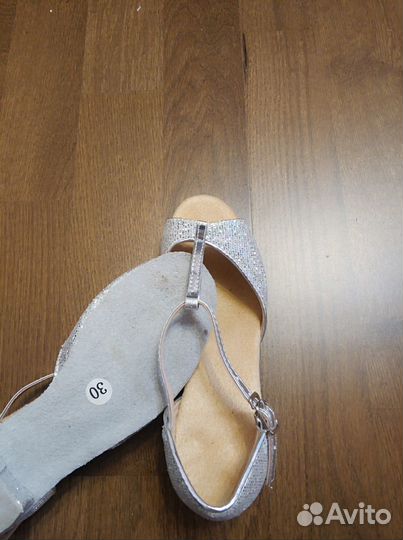 Рейтинговое платье и туфли для бальных танцев