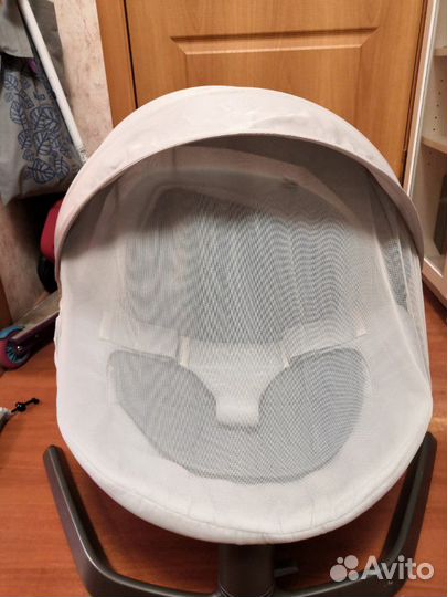 Шезлонг-качалка nuna leaf