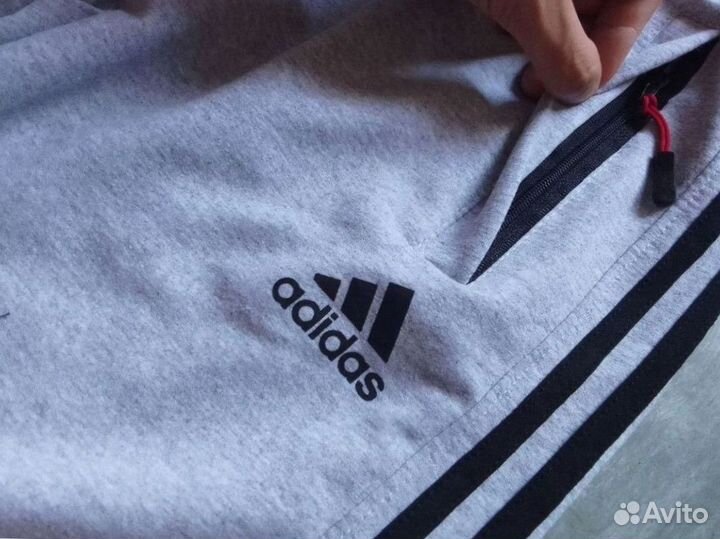 Спортивные штаны Adidas