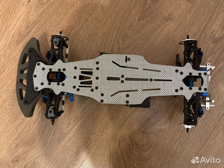 Yokomo dib (шасси)