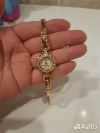 Часы кварцевые