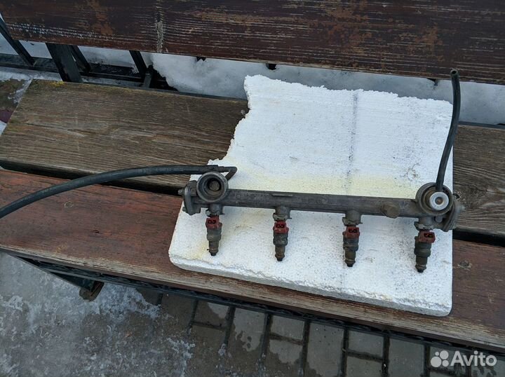 Топливная рампа с форсунками mercedes vito 638 2.3