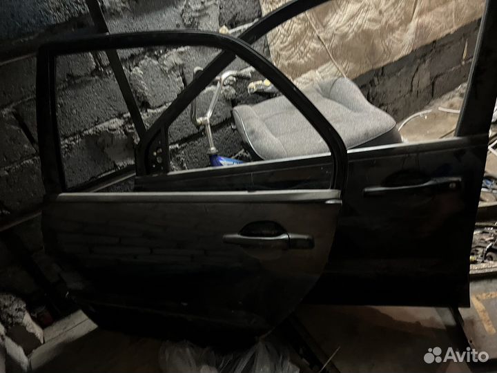 Продам двери lancer9