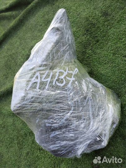 Кронштейн двигателя левый Audi A4 B7