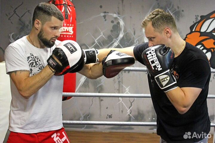 Тренер по боксу и кикбоксингу