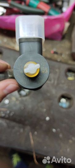 Форсунка bosch 0445110275