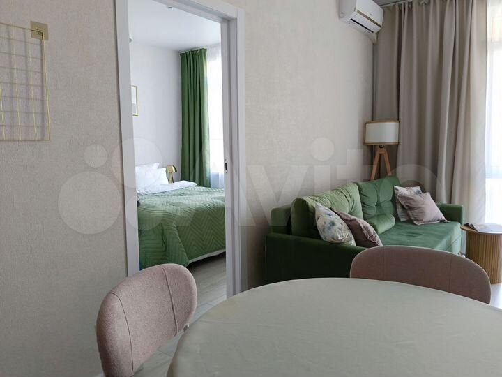 1-к. квартира, 42 м², 1/4 эт.