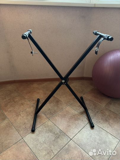 Подставка для синтезатора