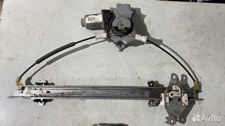 Электростеклоподъемники передние Nissan Almera N16