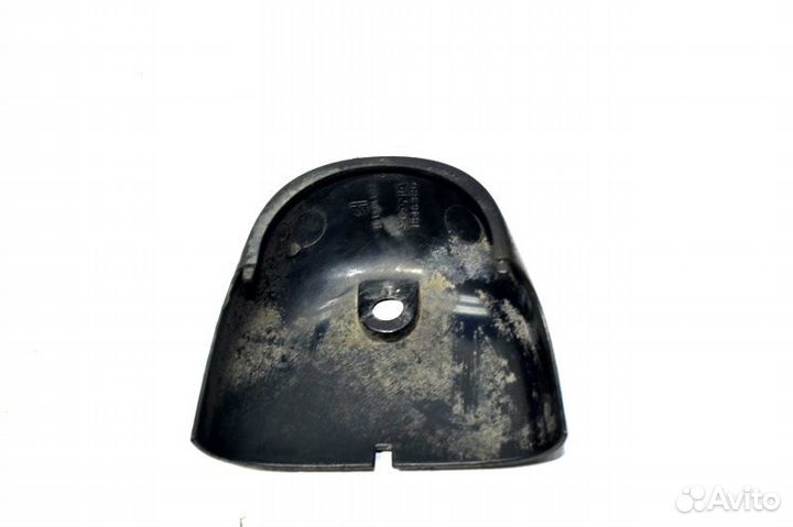 Накладка кронштейна бокового зеркала нижнего левог
