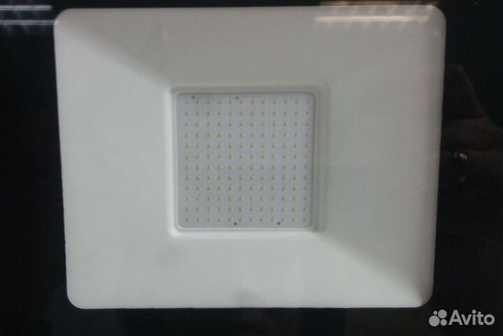 Прожектор светодиодный