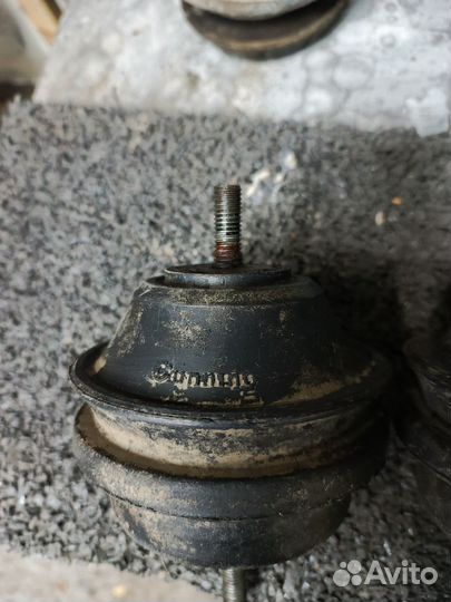 Подушки двигателя форд Скорпио 1