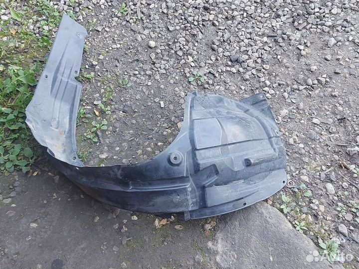 Локер подкрылок передний Сузуки Витара