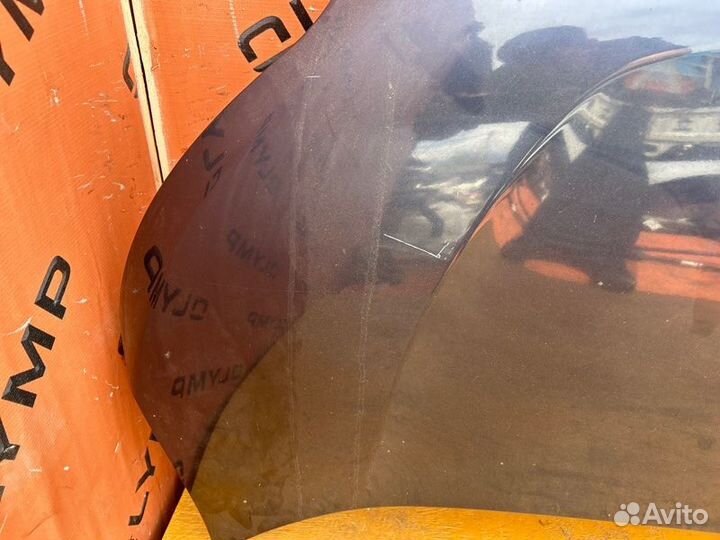 Капот Toyota Voxy ZRR70 3ZR-FAE 2010