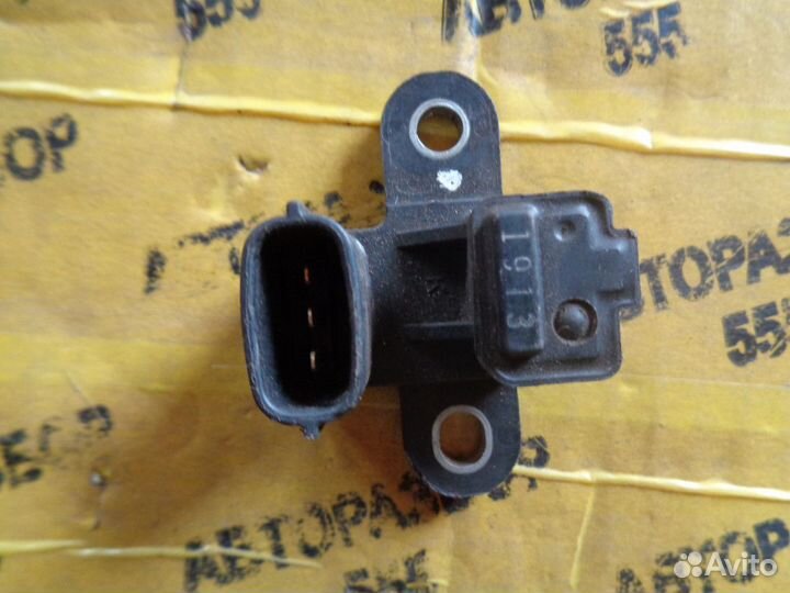 Датчик положения коленвала Mitsubishi