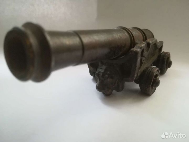 Пушка корабельная 1698 г. Литьё. Макет