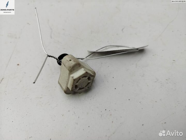 Гайка 2442460 на Opel Astra G