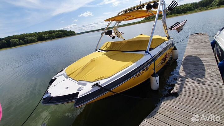 Катер буксировщик Chaparral 224 Xtreme