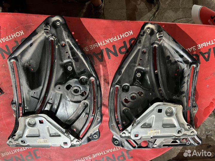 Стеклоподьемник задний Mercedes C207 W207 купе