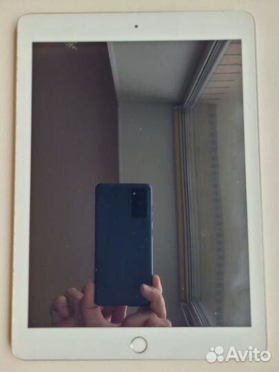iPad (6-го поколения) (2018)