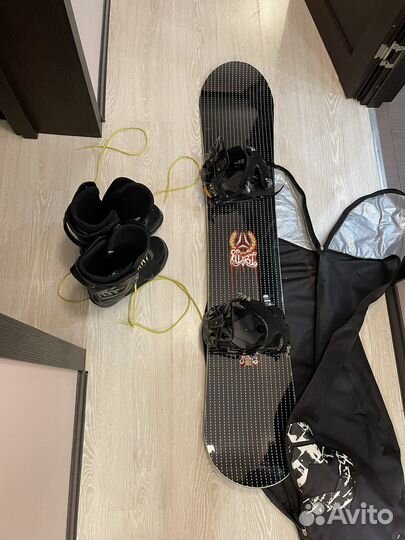 Сноуборд Atomic alibi wide ботинки сумка