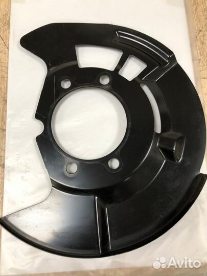 Пыльник (Кожух) тормозного диска Nissan Teana L33